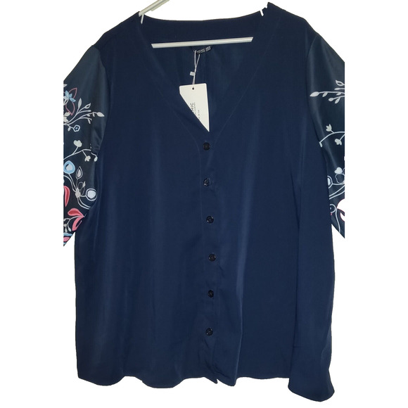 Bloomchic CHIC Top Blouse NAVY BLUE Floral Sleeves SIZE 18-20 Lightweight NWT - Picture 3 of 11